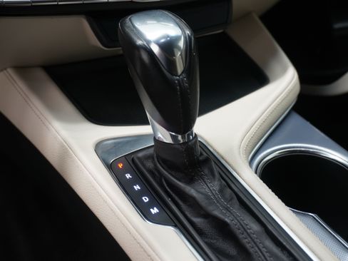 Used 2021 Cadillac CT4 Premium Luxury RWD image 19