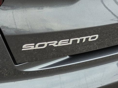 Used 2023 Kia Sorento SX AWD/4WD image 35