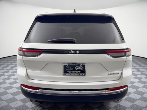 Used 2022 Jeep Grand Cherokee Limited RWD image 11