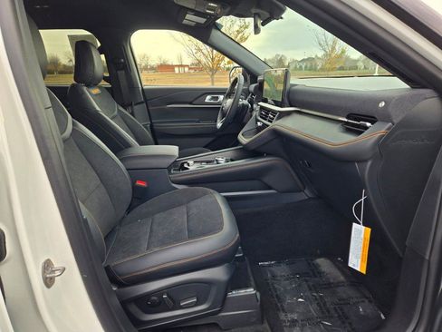 New 2026 Ford Explorer Tremor w/ Tremor Convenience Package image 6