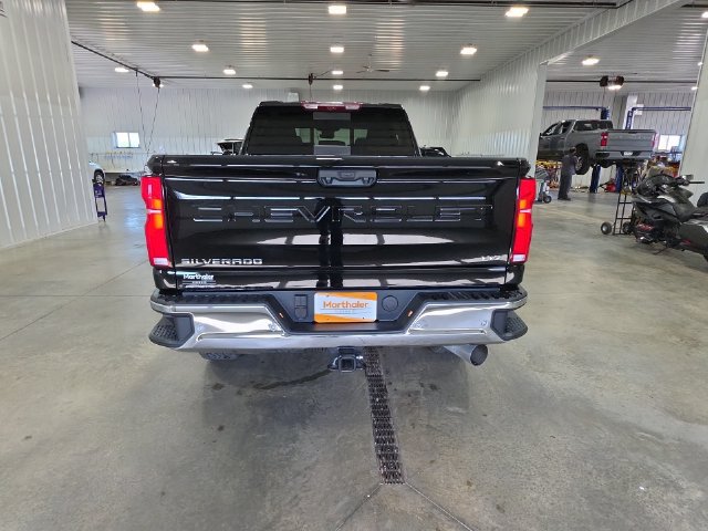 Used 2026 Chevrolet Silverado 3500 LTZ w/ LTZ Plus Package AWD/4WD image 7