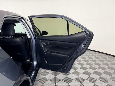 Used 2018 Toyota Corolla SE image 25