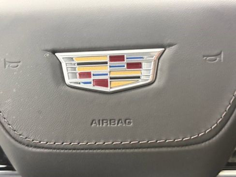 Certified 2025 Cadillac Escalade ESV V AWD/4WD image 5