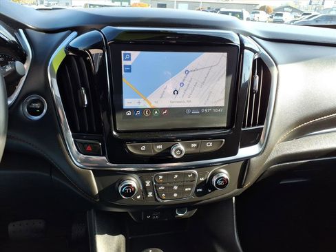 Used 2020 Chevrolet Traverse RS image 17