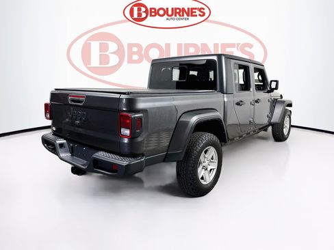 Used 2022 Jeep Gladiator Sport AWD/4WD image 9