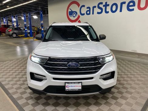 Used 2021 Ford Explorer XLT w/ Equipment Group 202A RWD image 2