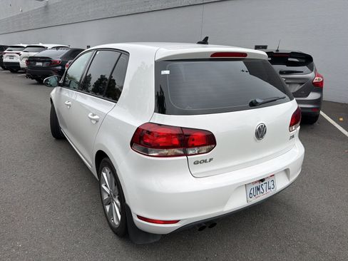Used 2012 Volkswagen Golf 4-Door image 4