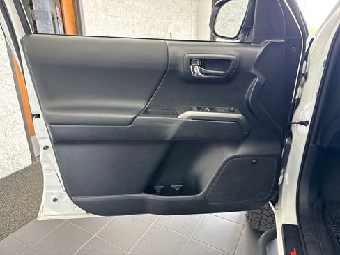 Used 2019 Toyota Tacoma TRD Pro AWD/4WD image 37