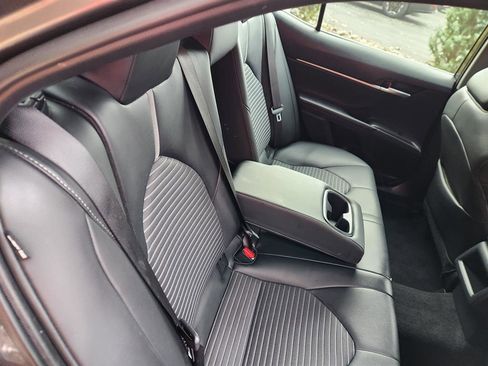 Used 2023 Toyota Camry SE image 15