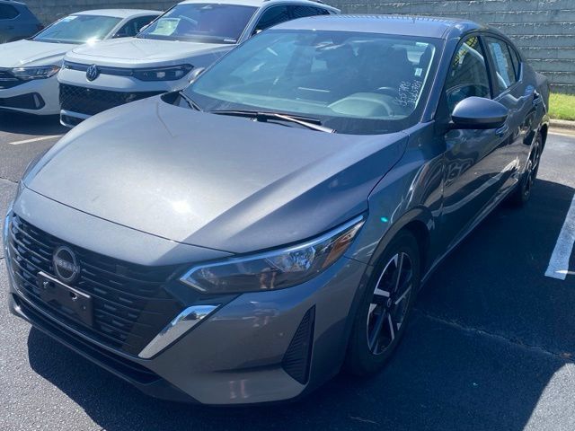Used 2025 Nissan Sentra SV FWD image 2