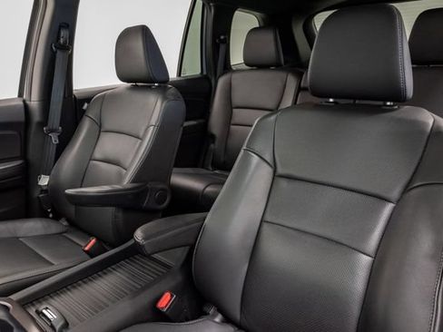 Used 2023 Honda Passport EX-L image 11