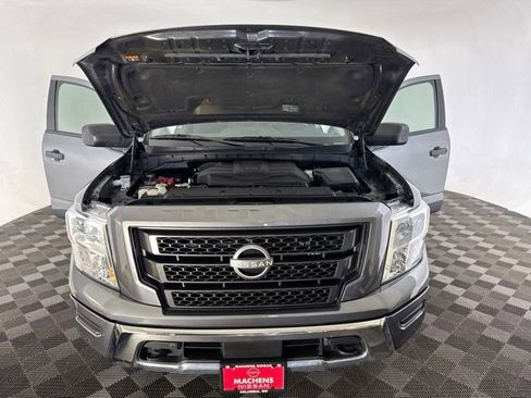 Certified 2024 Nissan Titan SV AWD/4WD image 11