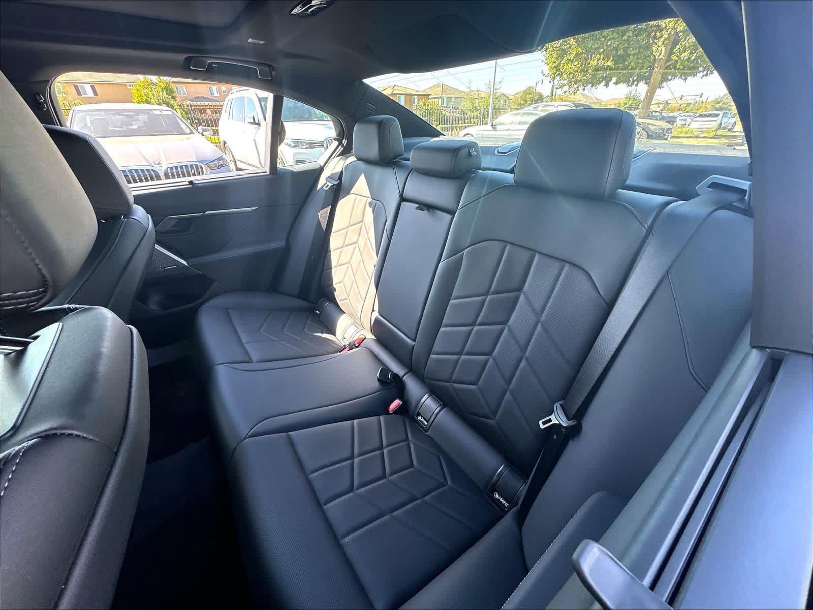 Used 2026 BMW 530i RWD image 22