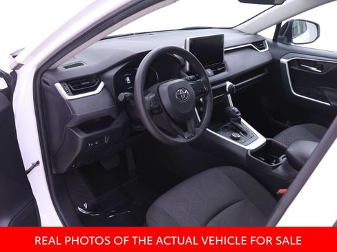 Certified 2025 Toyota RAV4 XLE AWD/4WD image 3