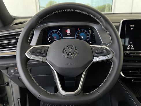 New 2026 Volkswagen Atlas Cross Sport SE FWD image 12