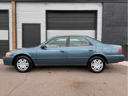 Used 2001 Toyota Camry LE FWD image 6