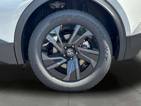 New 2026 Toyota C-HR AWD/4WD image 32