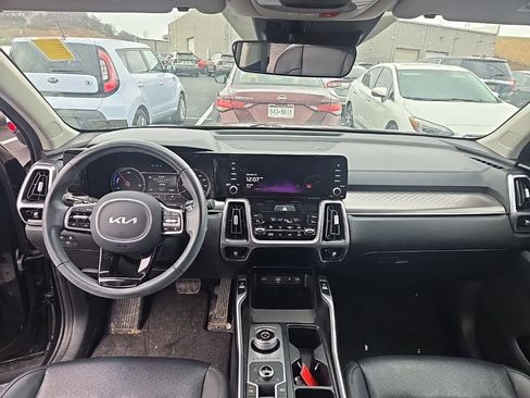 Certified 2023 Kia Sorento EX image 14