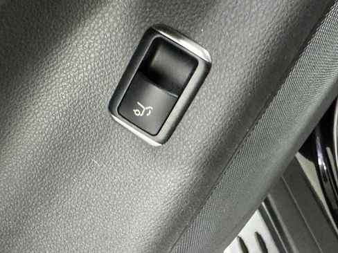 Used 2018 Mercedes-Benz GLE 350 4MATIC image 21