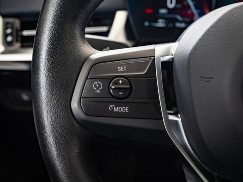 Certified 2025 BMW X2 xDrive28i image 23