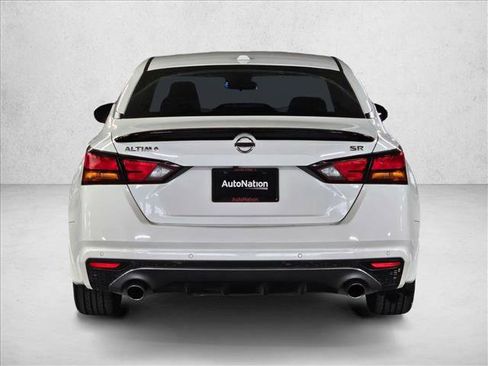 Used 2020 Nissan Altima 2.5 SR w/ Premium Package image 16