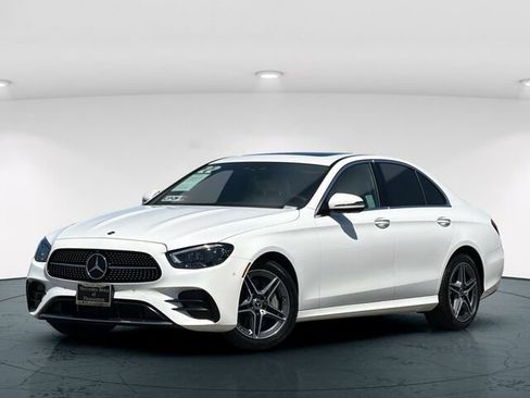 Certified 2022 Mercedes-Benz E 350 4MATIC Sedan image 2