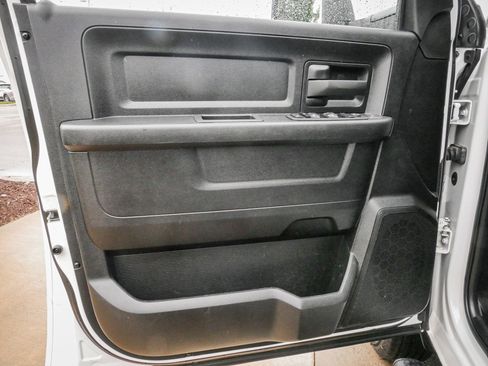 Used 2024 RAM 3500 Tradesman w/ Chrome Appearance Group image 13