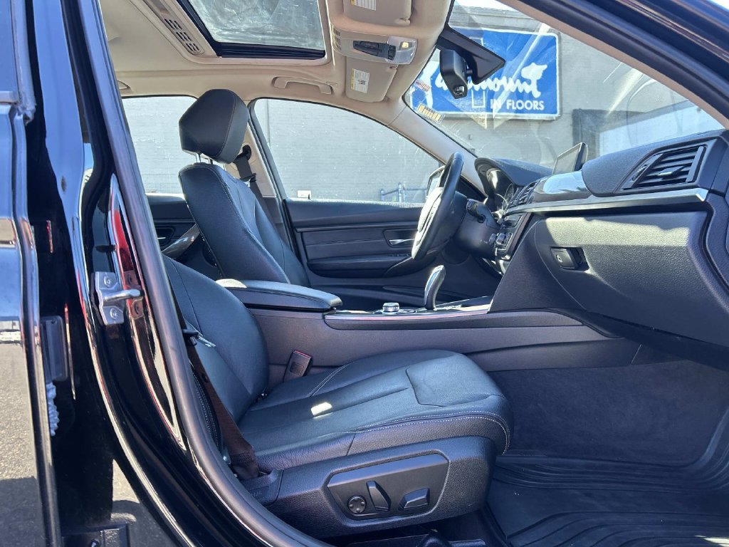 Used 2013 BMW 328i xDrive Sedan AWD/4WD image 15