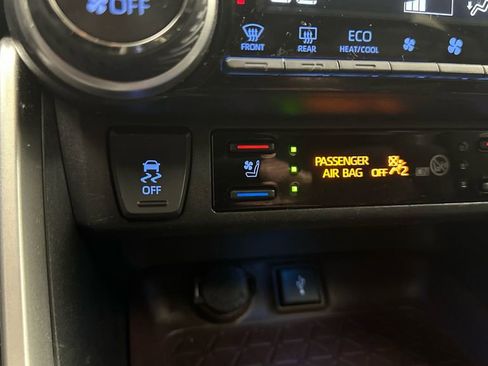 Used 2020 Toyota RAV4 Limited w/ Limited Grade Weather Package AWD/4WD image 26