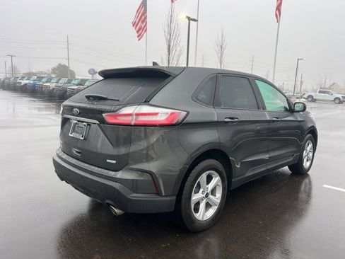 Used 2020 Ford Edge SE image 5