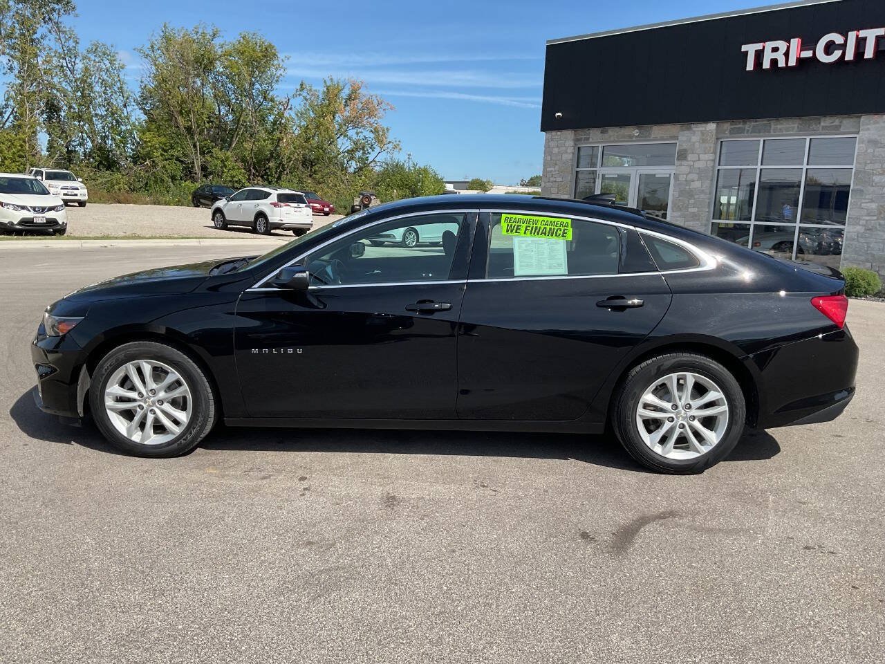Used 2018 Chevrolet Malibu LT FWD image 3