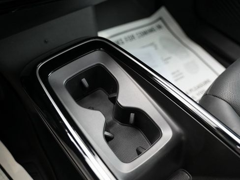 Used 2023 Volkswagen ID.4 Pro S Plus image 30