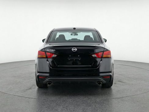 Used 2025 Nissan Altima 2.5 SV FWD image 7