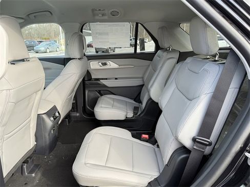 New 2026 Ford Explorer Active w/ Active Comfort Package image 14