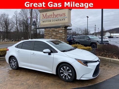 Used 2022 Toyota Corolla LE image 1