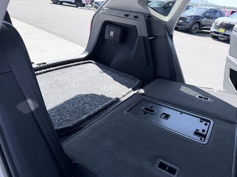 Used 2022 Volkswagen Taos SEL image 21