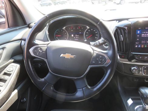 Used 2021 Chevrolet Traverse LT w/ LT Premium Package AWD/4WD image 14