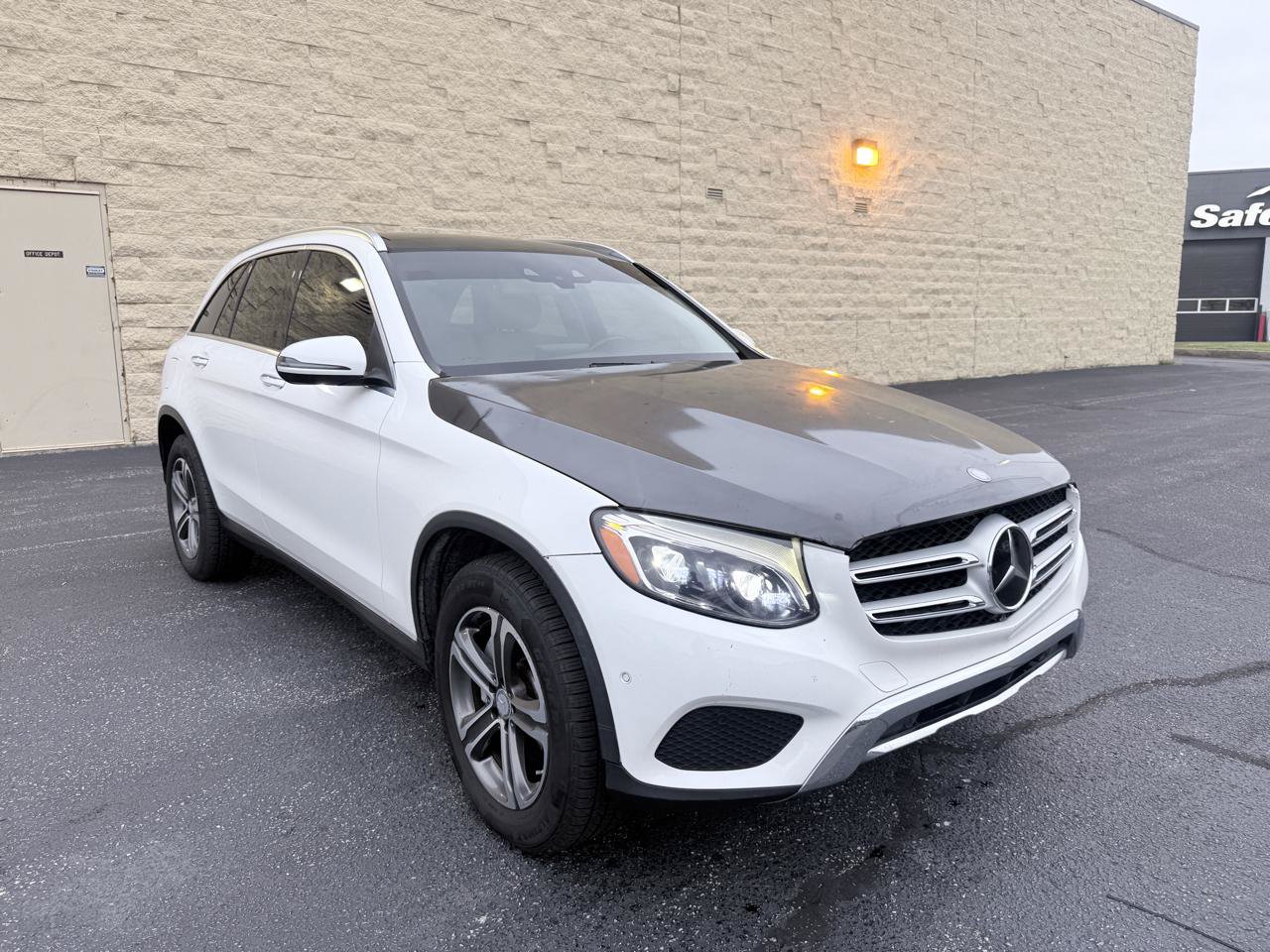 Used 2016 Mercedes-Benz GLC 300 4MATIC image 7
