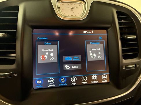 Used 2021 Chrysler 300 Touring L RWD image 28