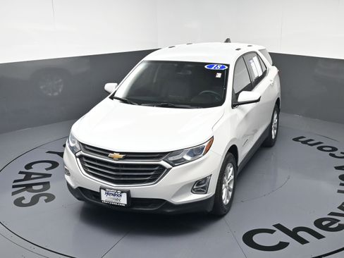 Used 2018 Chevrolet Equinox LT image 29