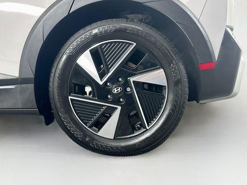 Used 2025 Hyundai Ioniq 5 SEL RWD image 11