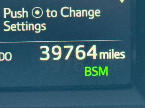 Used 2017 Toyota RAV4 Limited w/ Carpet Mat Package image 28