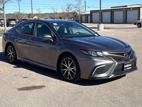 Certified 2024 Toyota Camry SE image 9