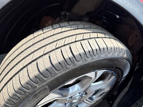 Used 2018 Honda CR-V EX image 28