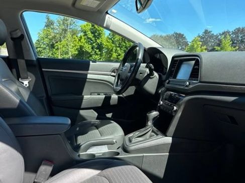 Used 2017 Hyundai Elantra Limited w/ Limited Ultimate Package 05 FWD image 22