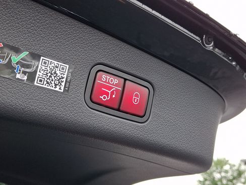 Certified 2026 Mercedes-Benz GLC 300 4MATIC image 28