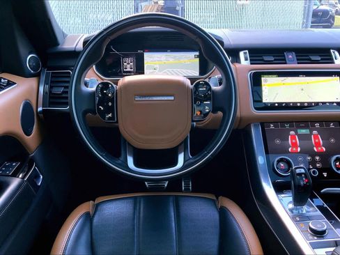 Used 2018 Land Rover Range Rover Sport HSE Dynamic image 5