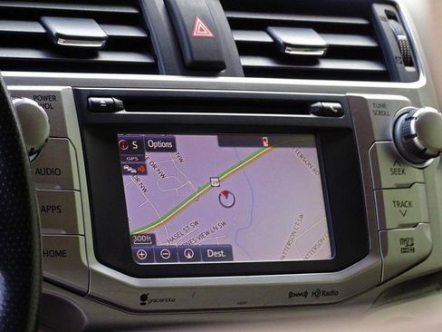 Used 2018 Toyota 4Runner SR5 RWD image 20