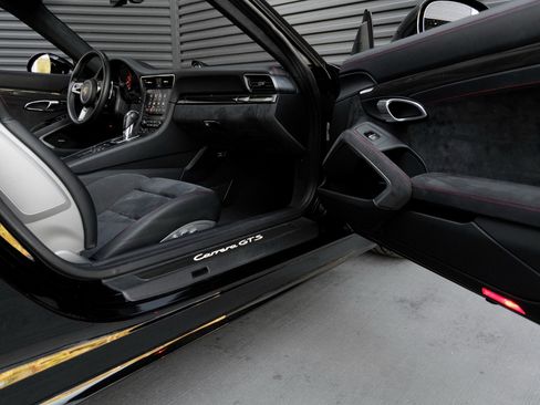 Used 2019 Porsche 911 Carrera GTS image 35