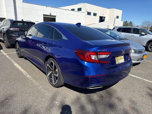 Used 2019 Honda Accord Sport image 2